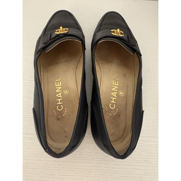 CHANEL Vintage Archival Gold Turnlock Classic Black Leather Loafers Shoes EU38 - Picture 9 of 12